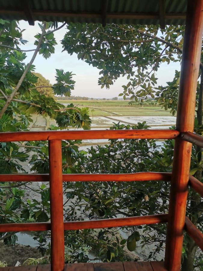 Lake Side View Cabana Tissamaharama Luaran gambar